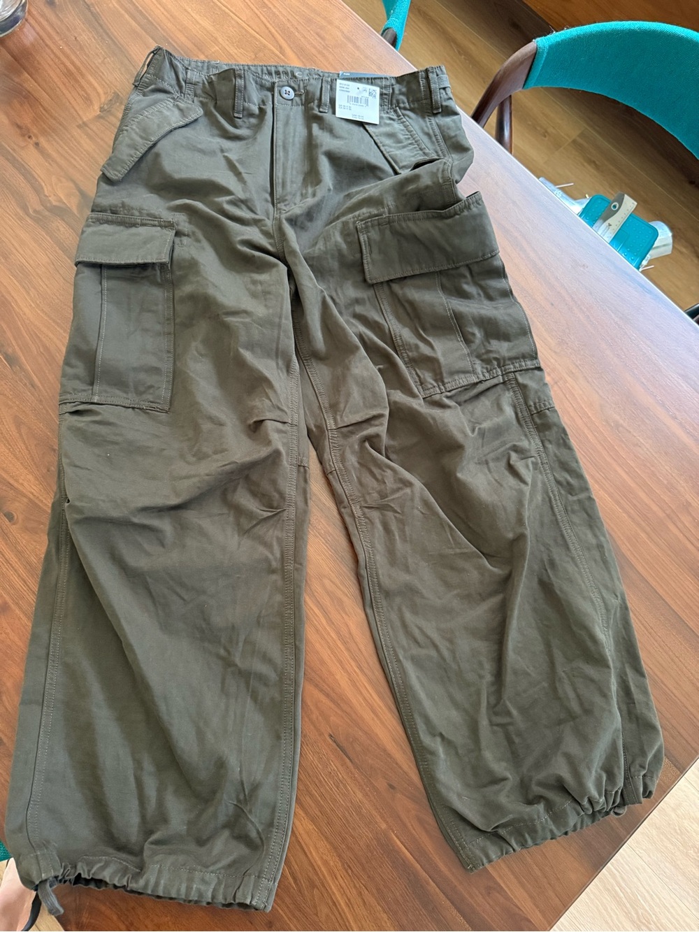 NWT American Eagle Ultra Baggy Cargo Pants 30x30 Olive